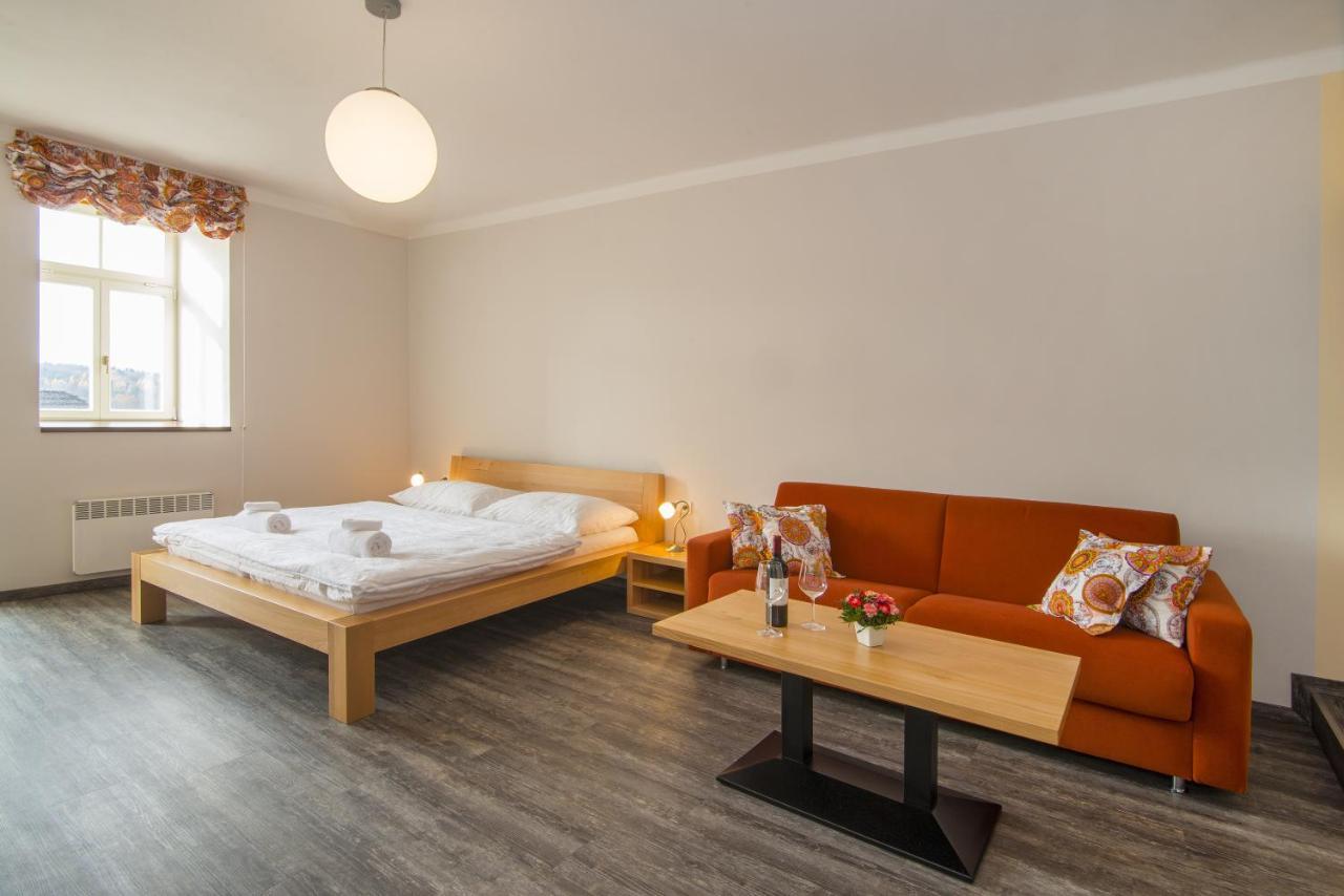 Hotel Anno Нове-Место-над-Метуйи Экстерьер фото